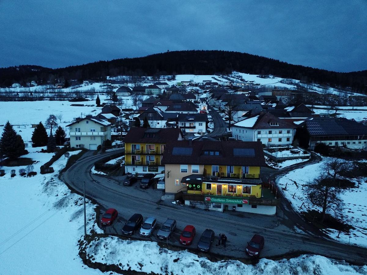 Landhotel Sonnenhof Motorradkrauk Ульріхсберг Екстер'єр фото